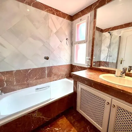Family Townhouse On Golden Mile * Marbella